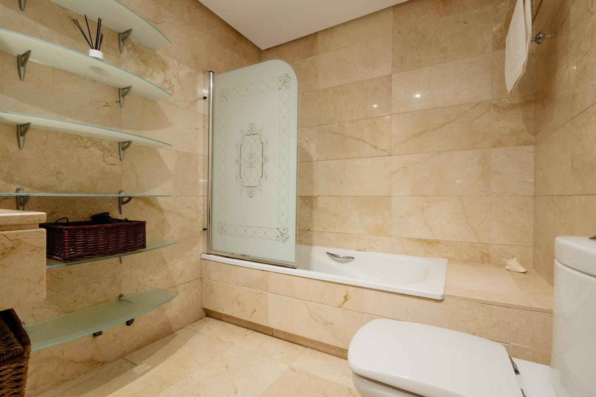 Ground Floor Holiday Apartment With Terrace And Pool In Puerto Banus, Марбелья Экстерьер фото
