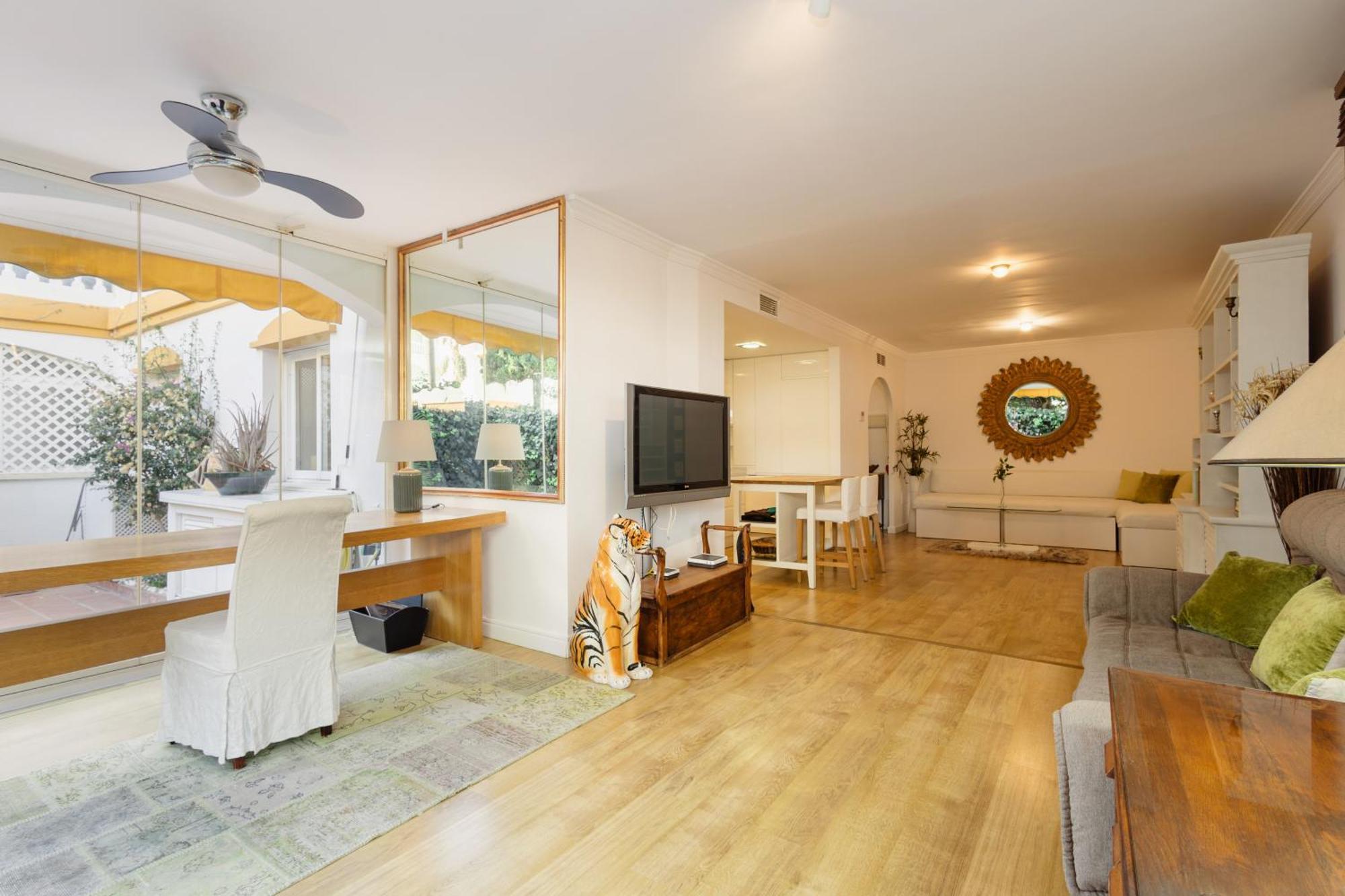 Ground Floor Holiday Apartment With Terrace And Pool In Puerto Banus, Марбелья Экстерьер фото