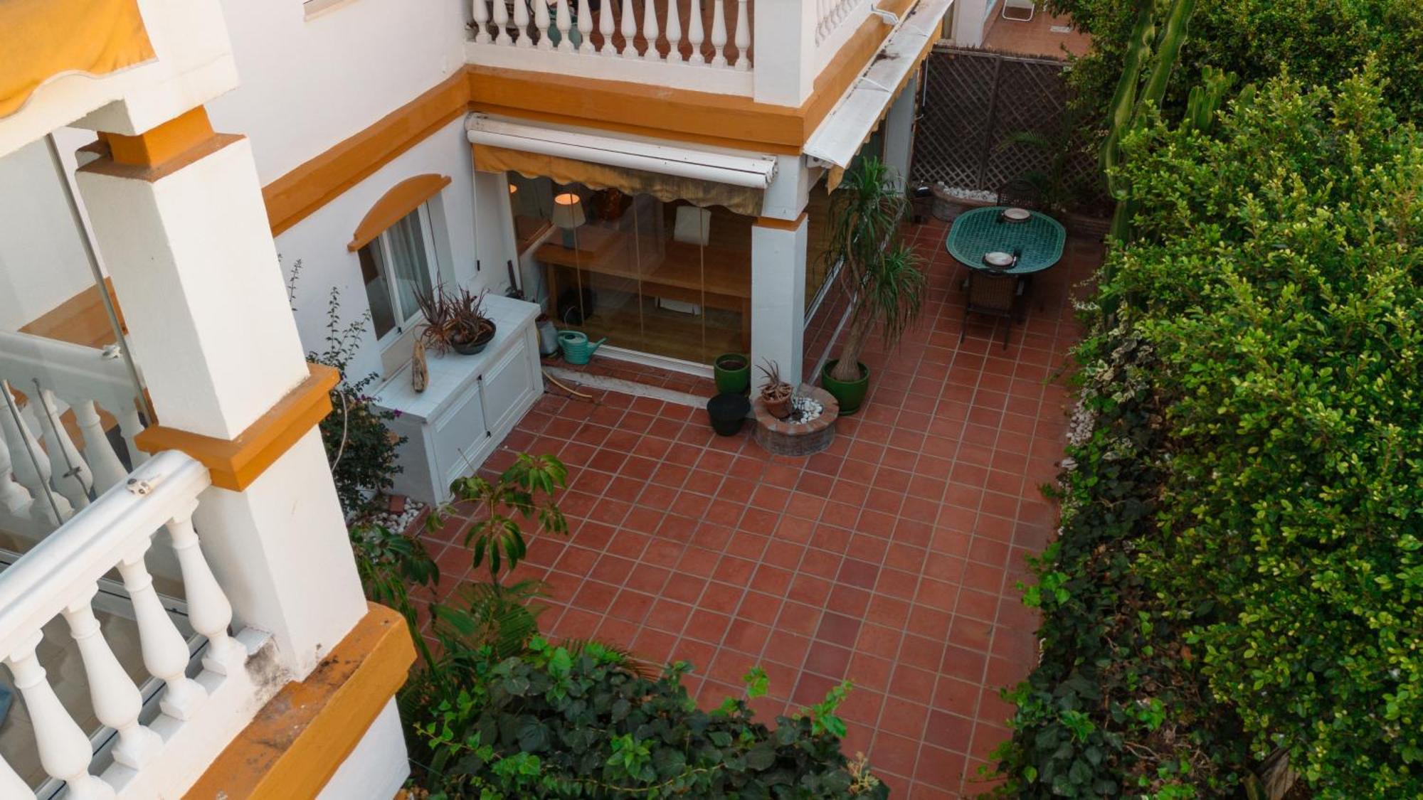 Ground Floor Holiday Apartment With Terrace And Pool In Puerto Banus, Марбелья Экстерьер фото
